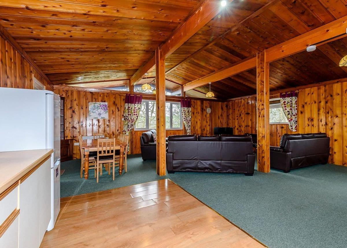 مونتغمري Penllwyn Lodges المظهر الخارجي الصورة